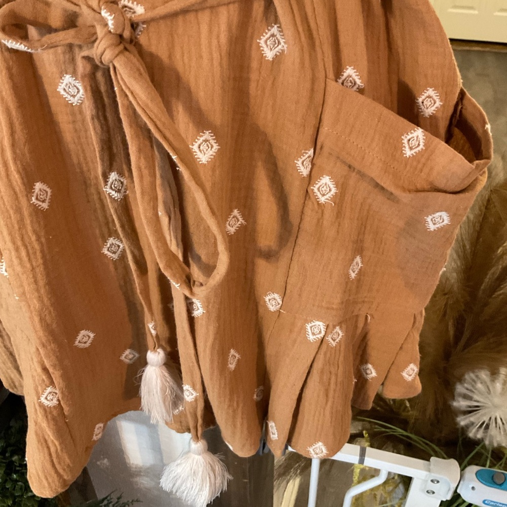 BOHO STYLE Brown Romper with White Pattern NWT - Picture 2 of 7